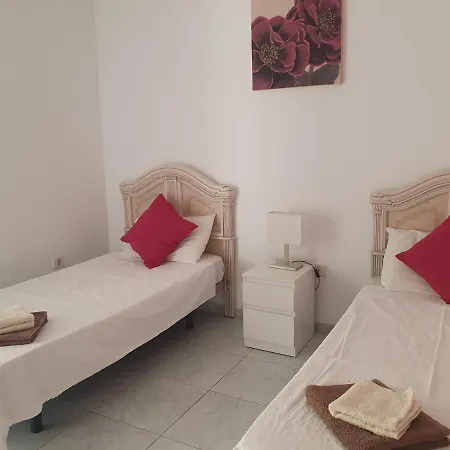 Fun Family Villa-crazy Golf Course-heated Pool-cocktail Bar-jacuzzi-games Room-wifi &uk Tv *