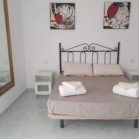 Villa Fun Family Villa-crazy Golf Course-heated Pool-cocktail Bar-jacuzzi-games Room-wifi &uk Tv